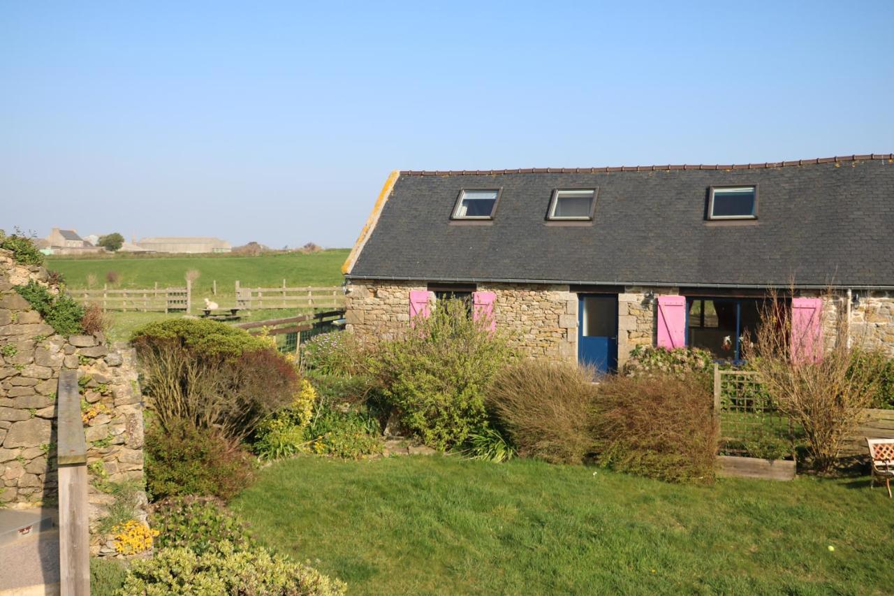 Les Gites Aux Volets Roses Landunvez Exteriér fotografie